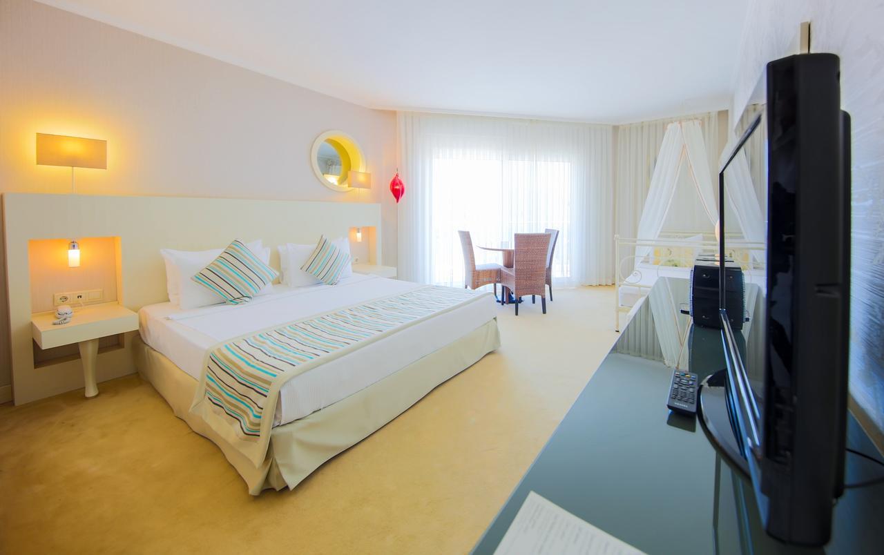Sisus Hotel เซสเม ภายนอก รูปภาพ