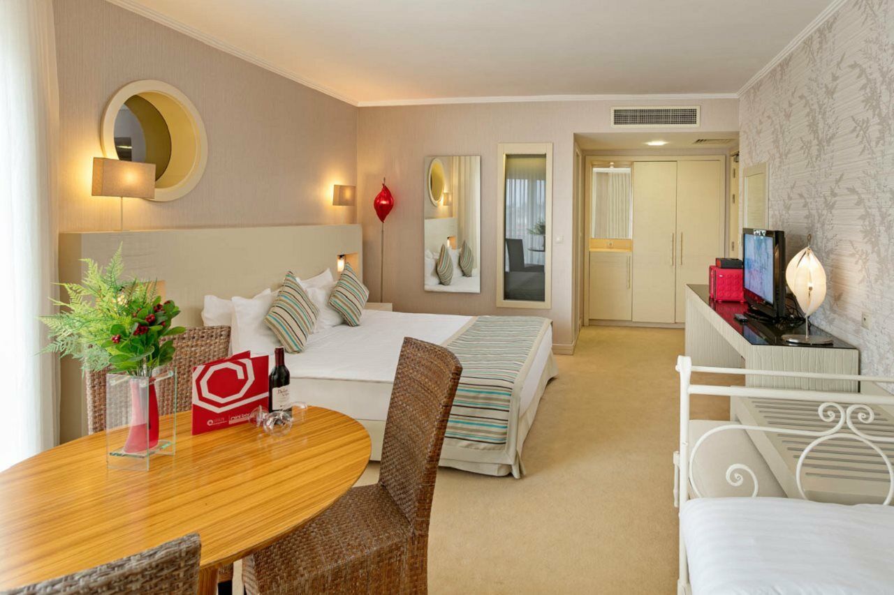 Sisus Hotel เซสเม ภายนอก รูปภาพ