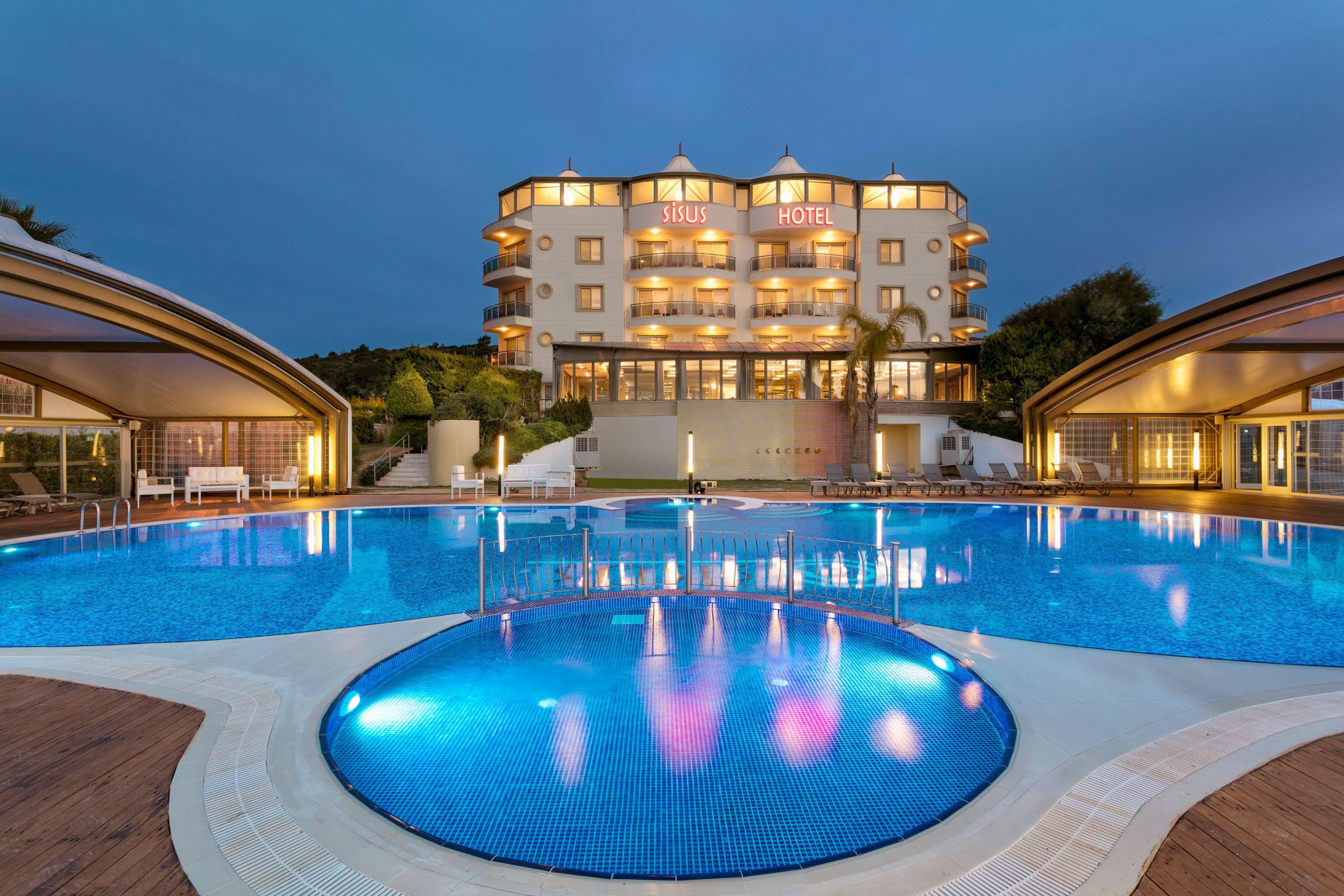 Sisus Hotel เซสเม ภายนอก รูปภาพ